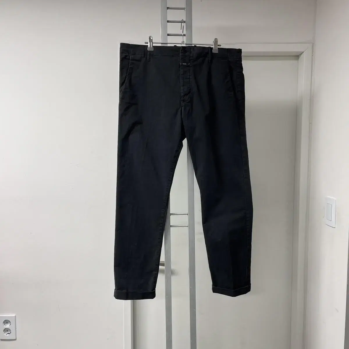 Closed black chino pants W34