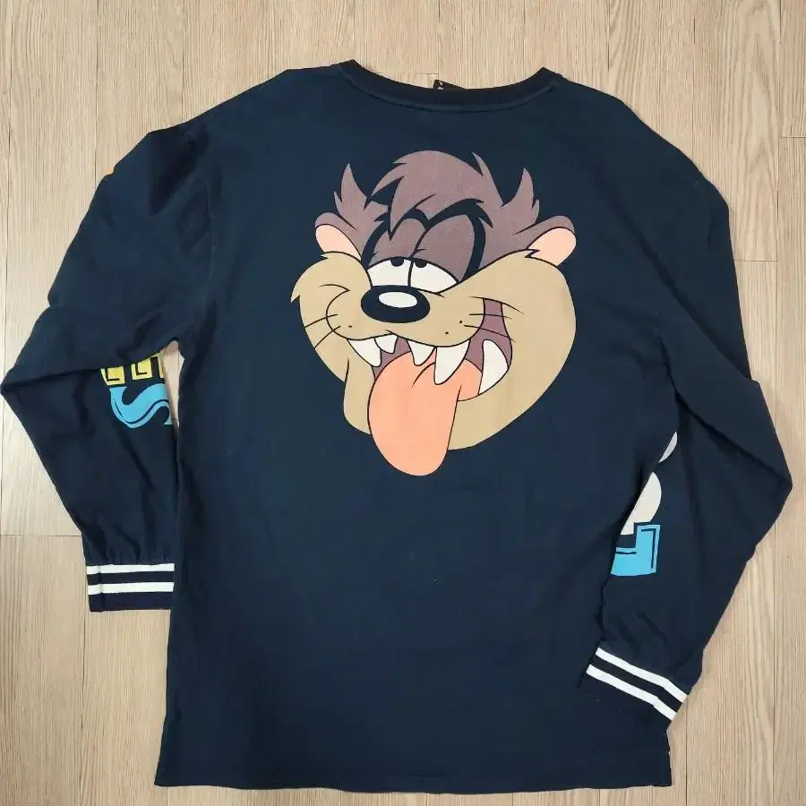 OAF X LOONEY TUNES 롱 슬리브 티셔츠