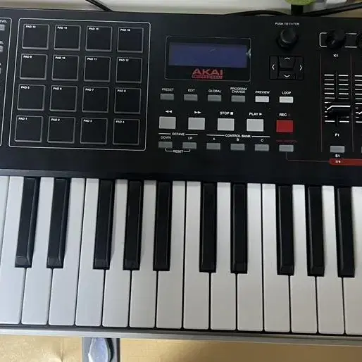 AKAI MPK 249 급처