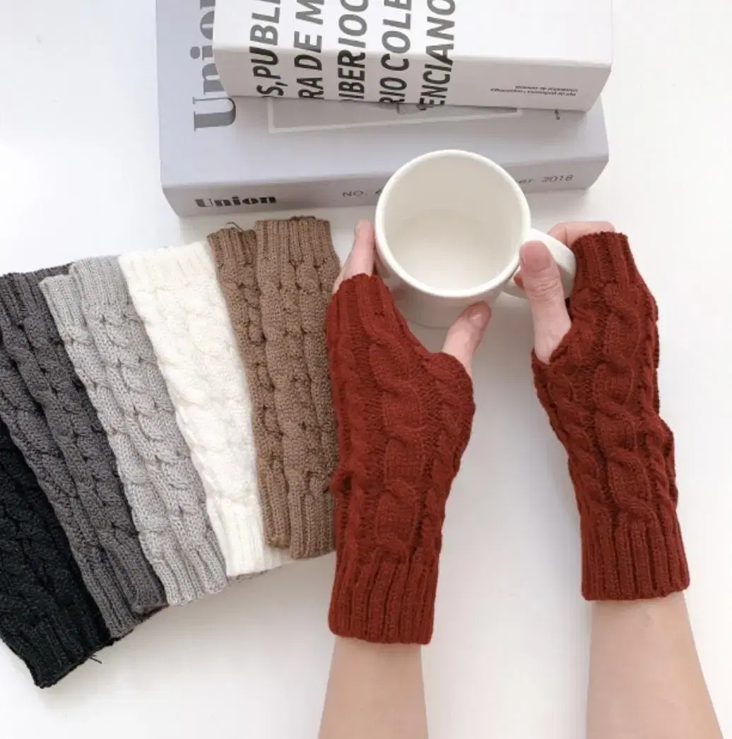 Daily Choozy Winter Paltossy Pretzel Knit Hand Arm Warmers vahn Gloves