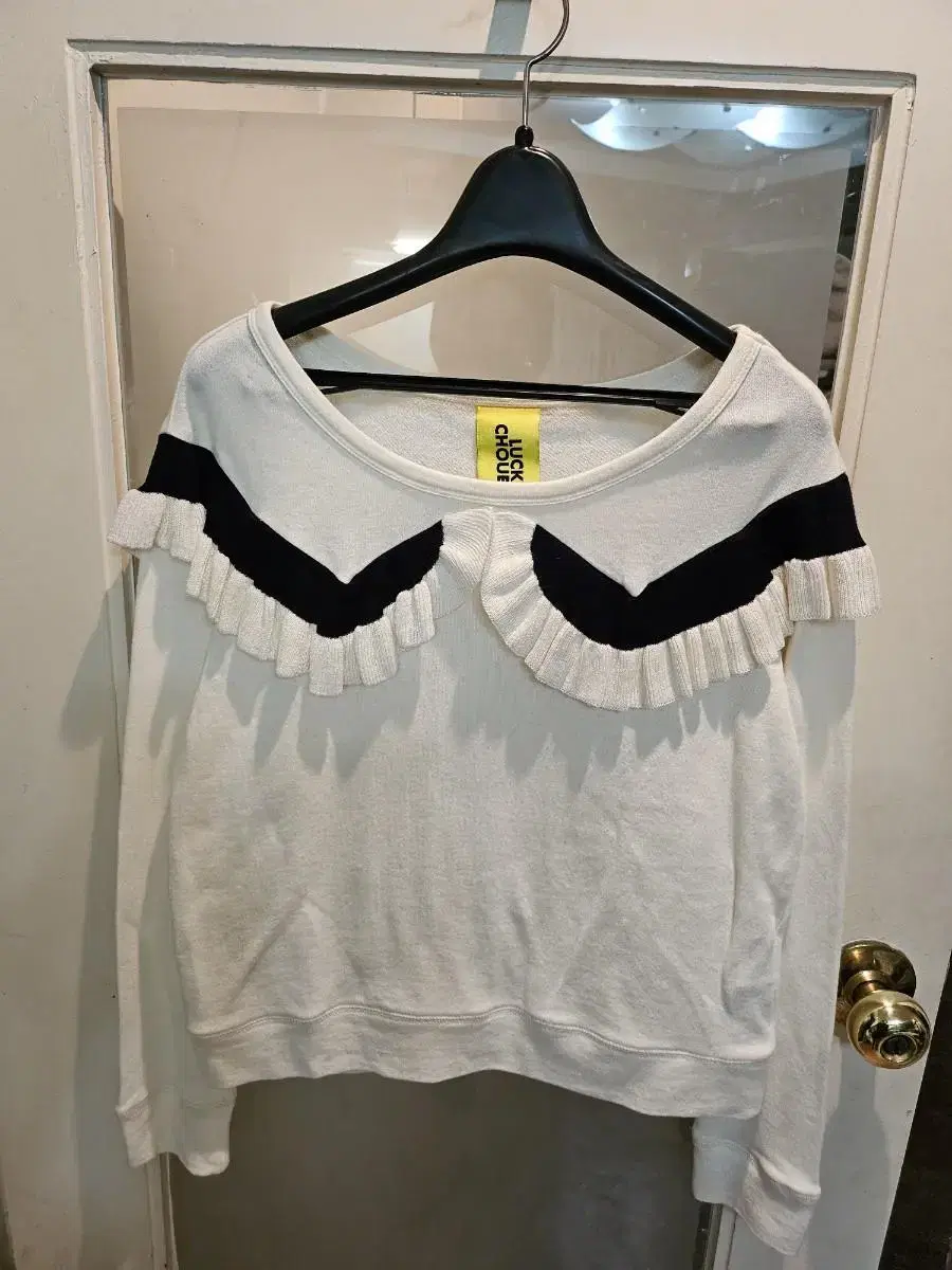 Lucky Chouette Knit Ruffled Tee 36