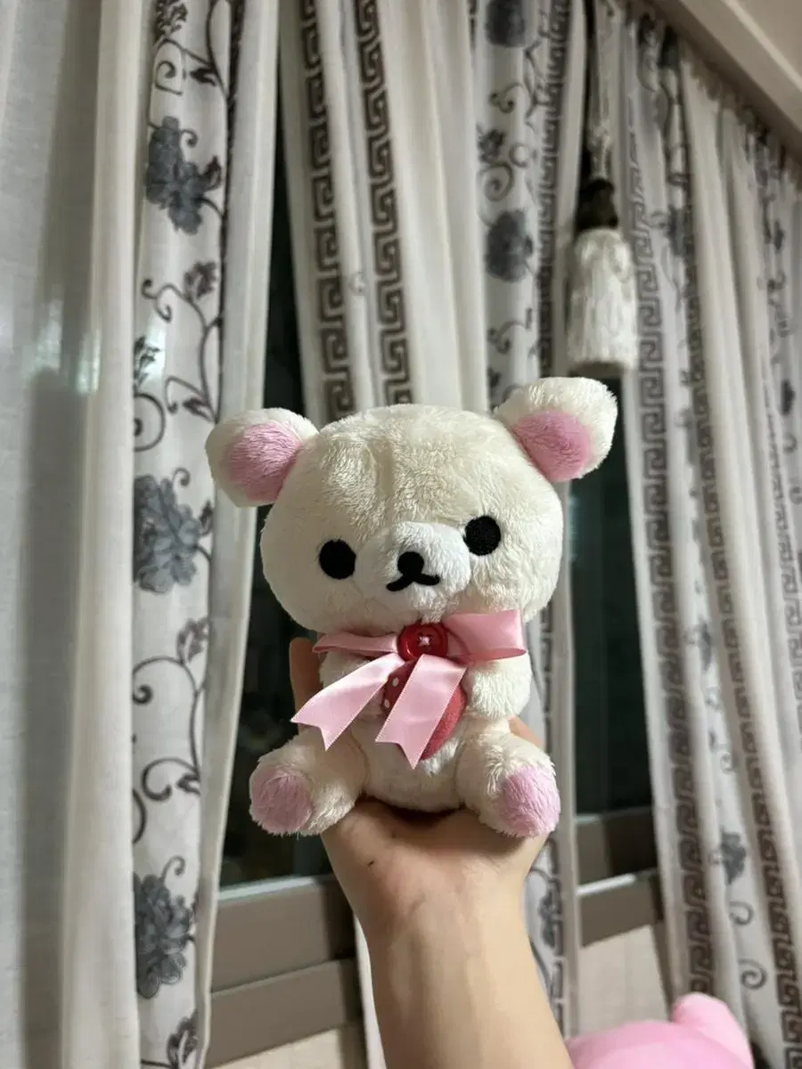 Korirakkuma, the fluffy strawberry that says, "Phew!