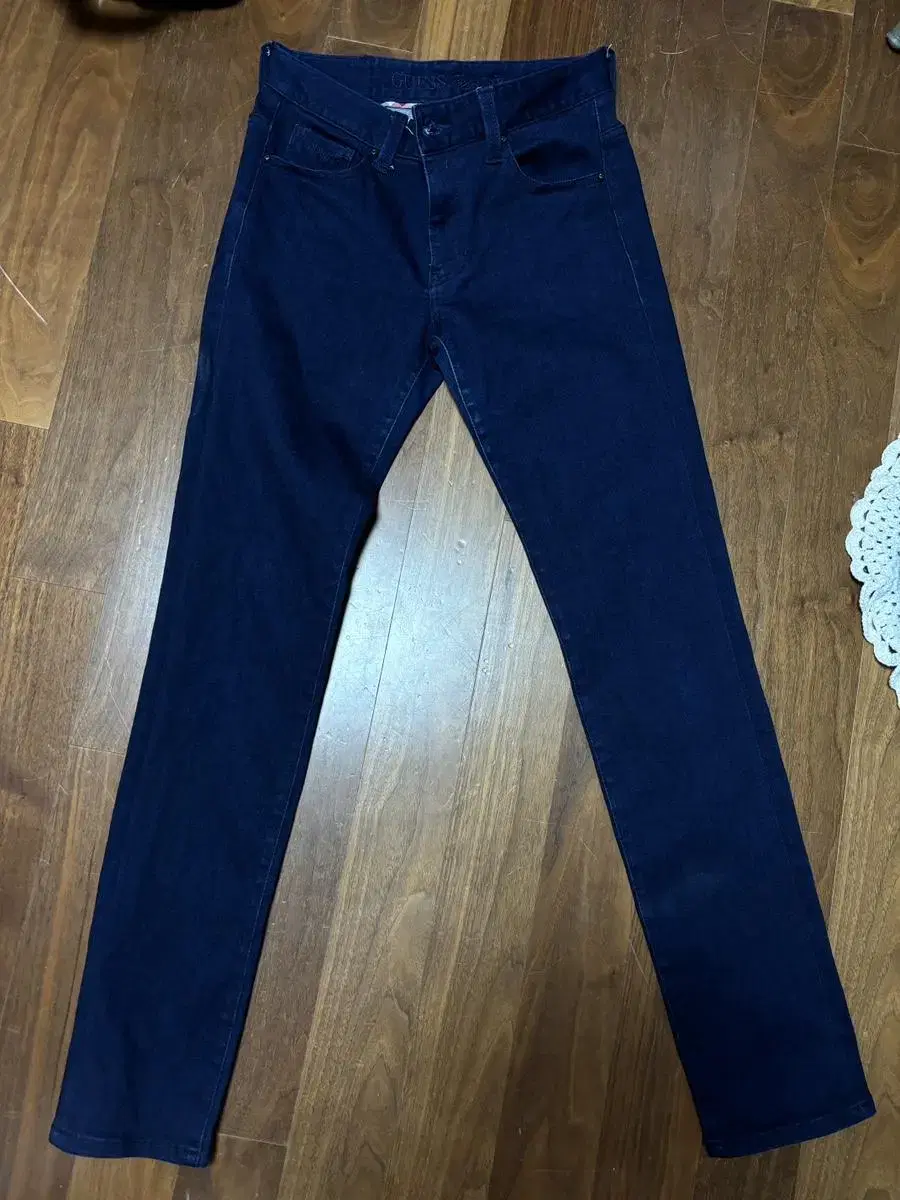 Geth skinny jeans size 29 with short brim