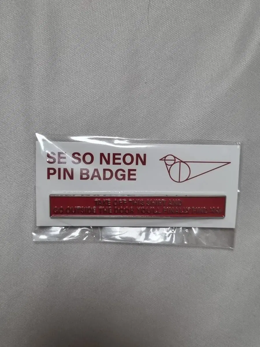 Sesoneon Freedom Badge Red