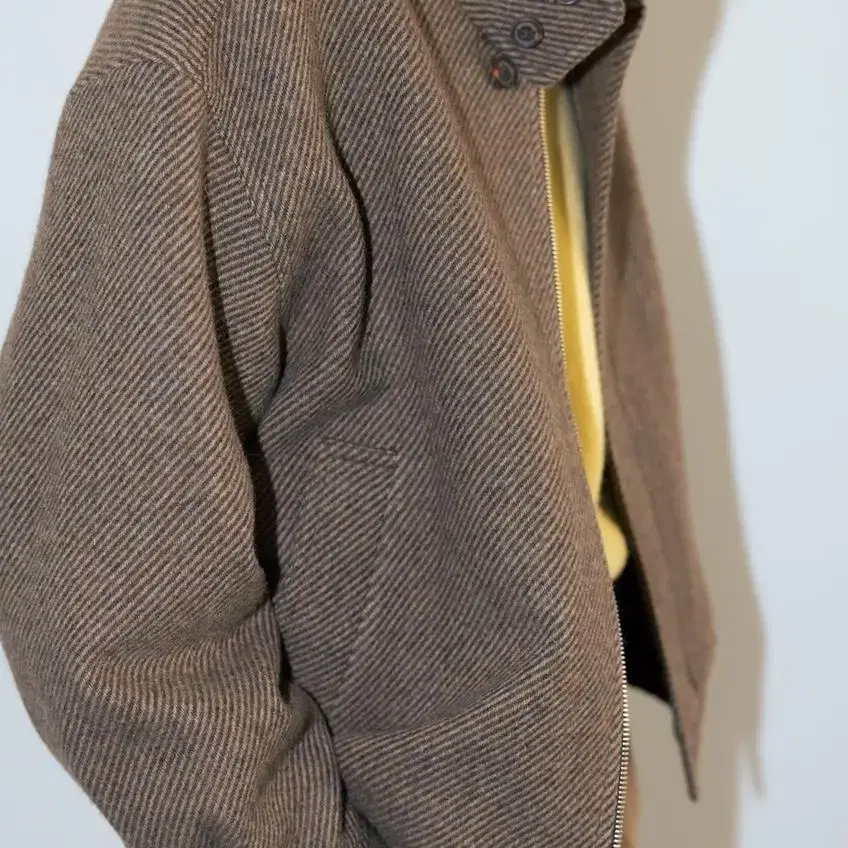 문달 Wool Blouson in Brown