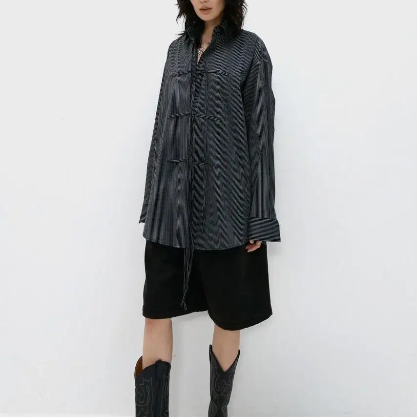 (새상품)S/E/O OVERSIZED TIE SHIRT