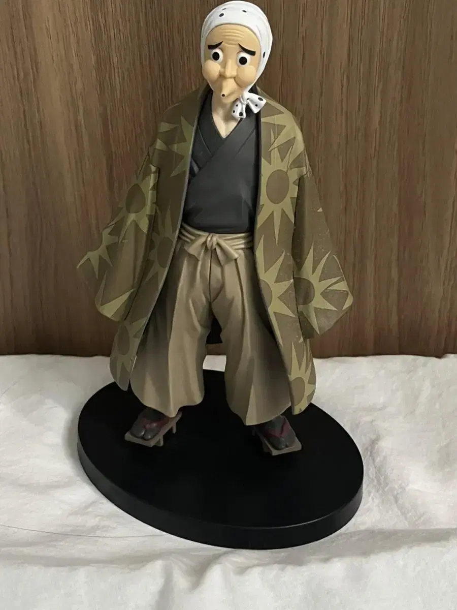 Demon Slayer Haganezuka Figure