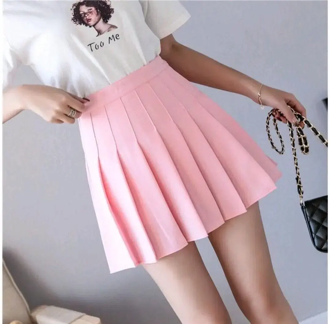 2 skirts, size 55. White Pink XL