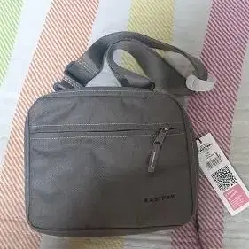 EASTPAK BRIONA 크로스가방