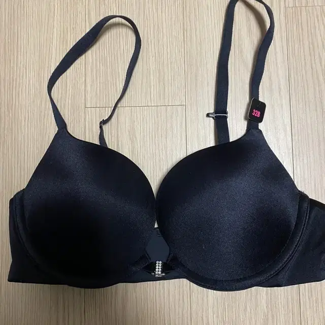 [새제품] La senza 라센자 앞후크 푸쉬업 브라