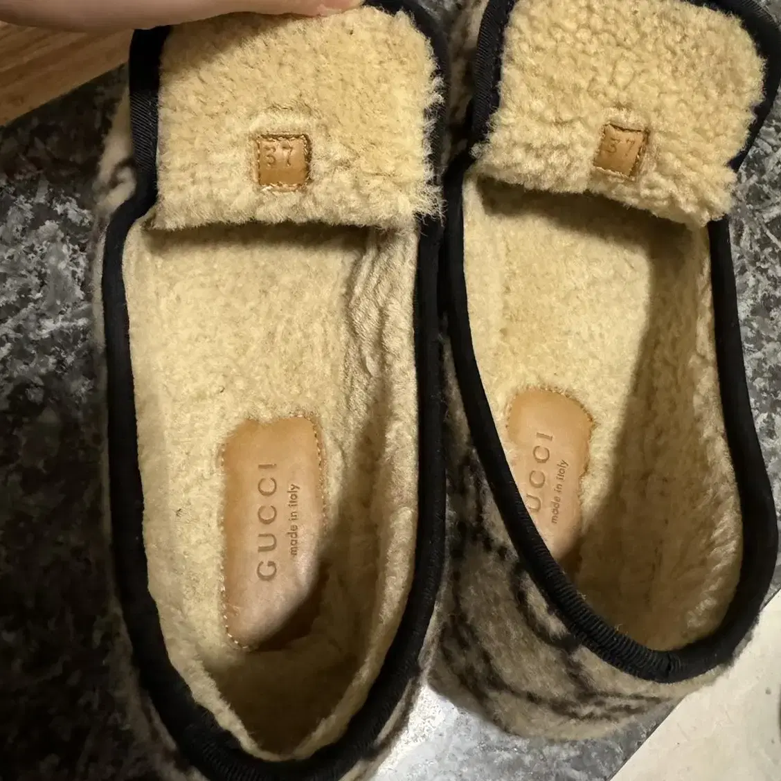 구찌 GG wool loafer 37