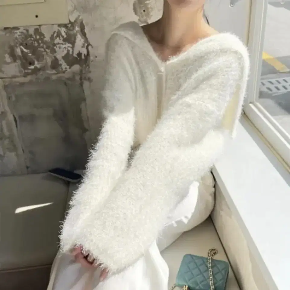 Soft fur crop cardigan - white