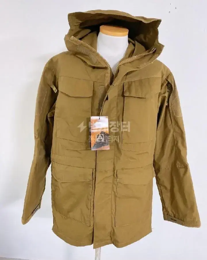 Tactical Series Waterproof and Windproof Hooded Jacket 100