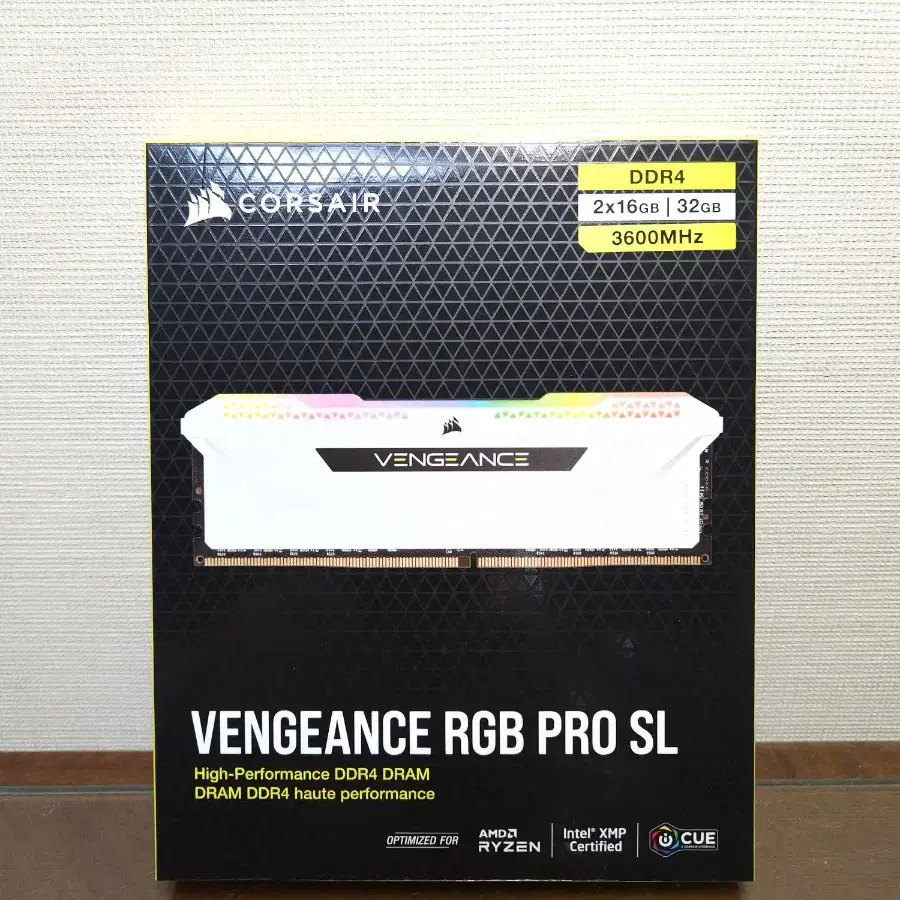 커세어 벤젼스 RGB 프로 DDR4 램 32GB