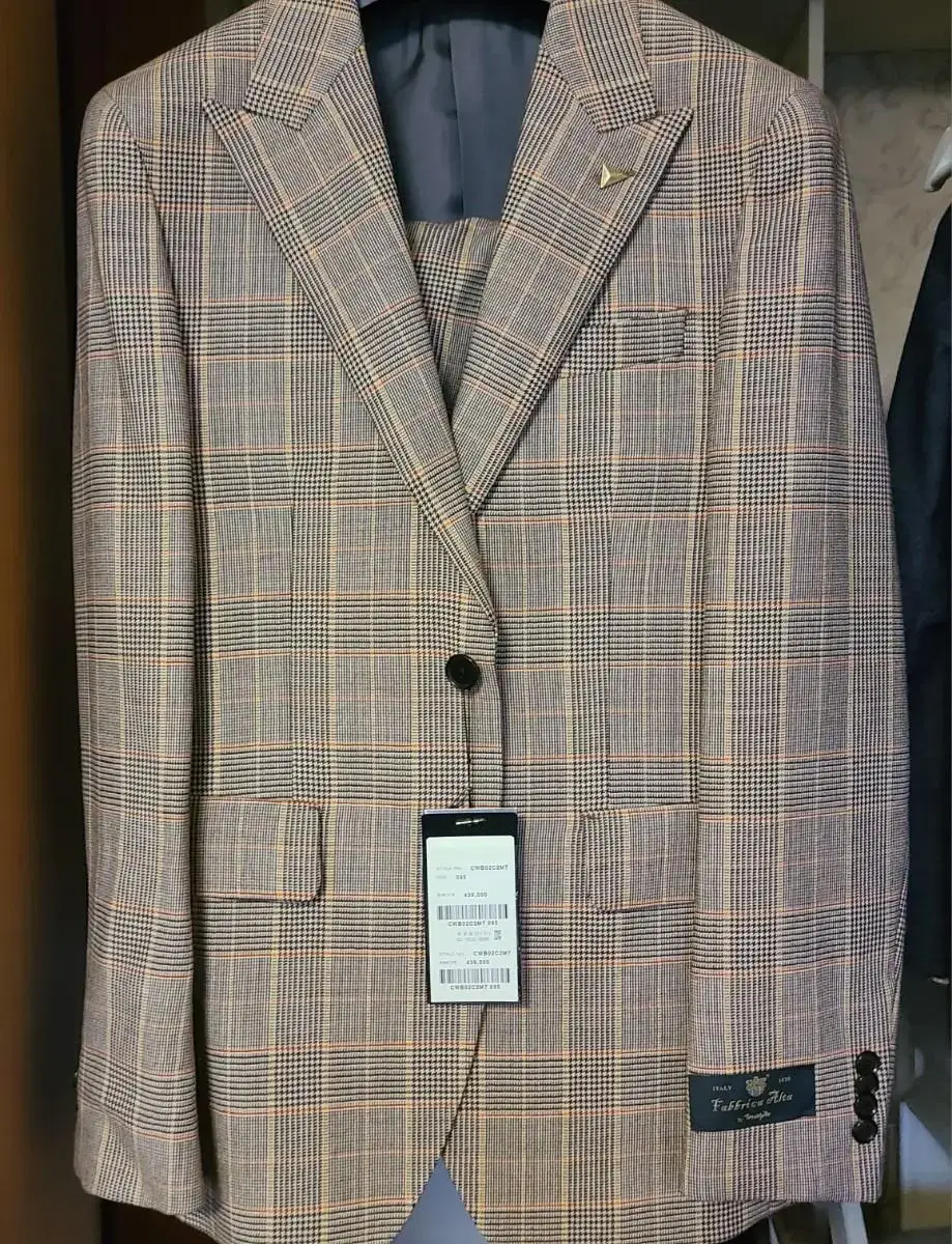 Kinloch Glencheck Suit (new) Italian fabric