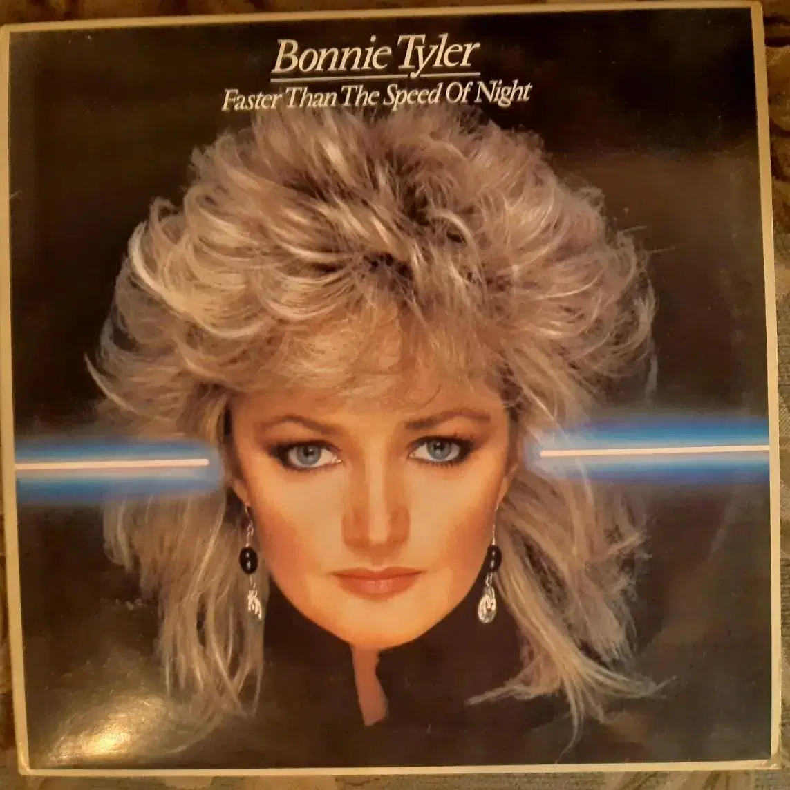 Bonnie Tyler faster than the speed lp