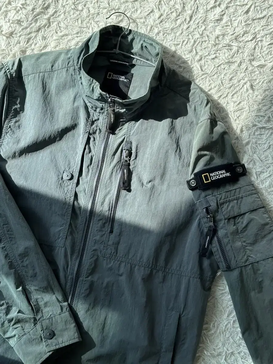 National Geographic Windbreaker