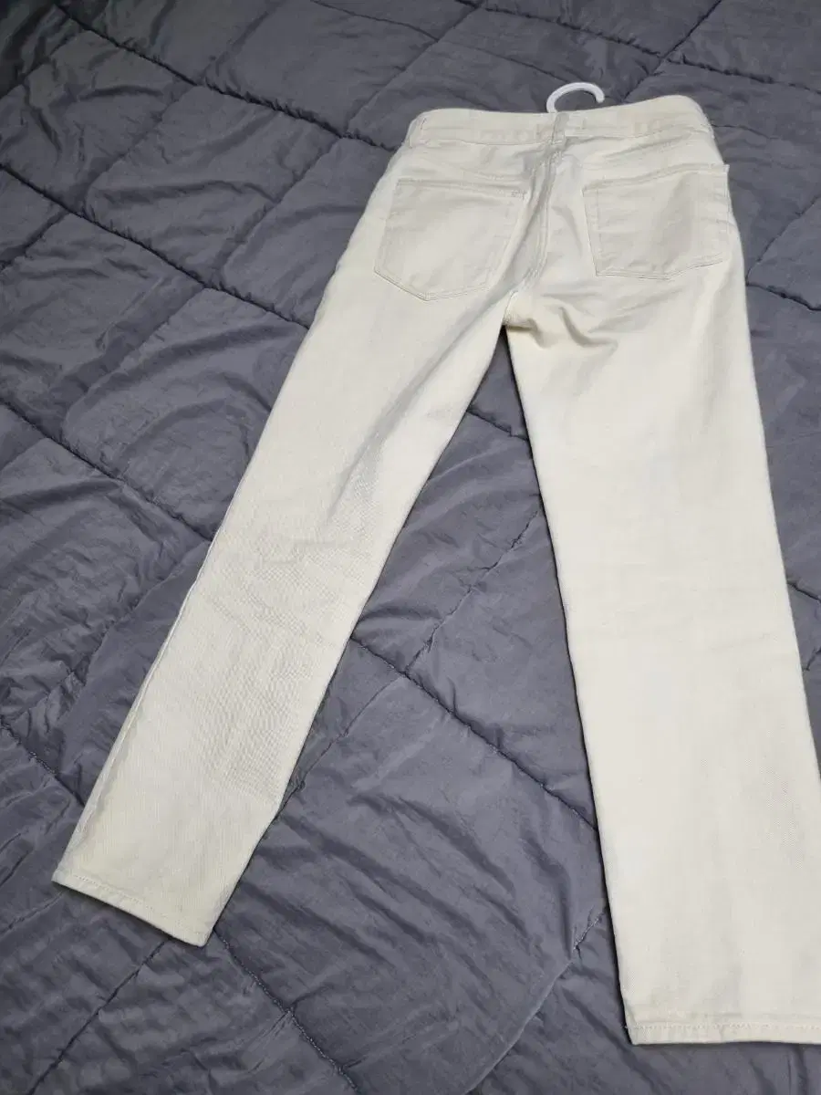 Union Garments Cream Jean Size 28