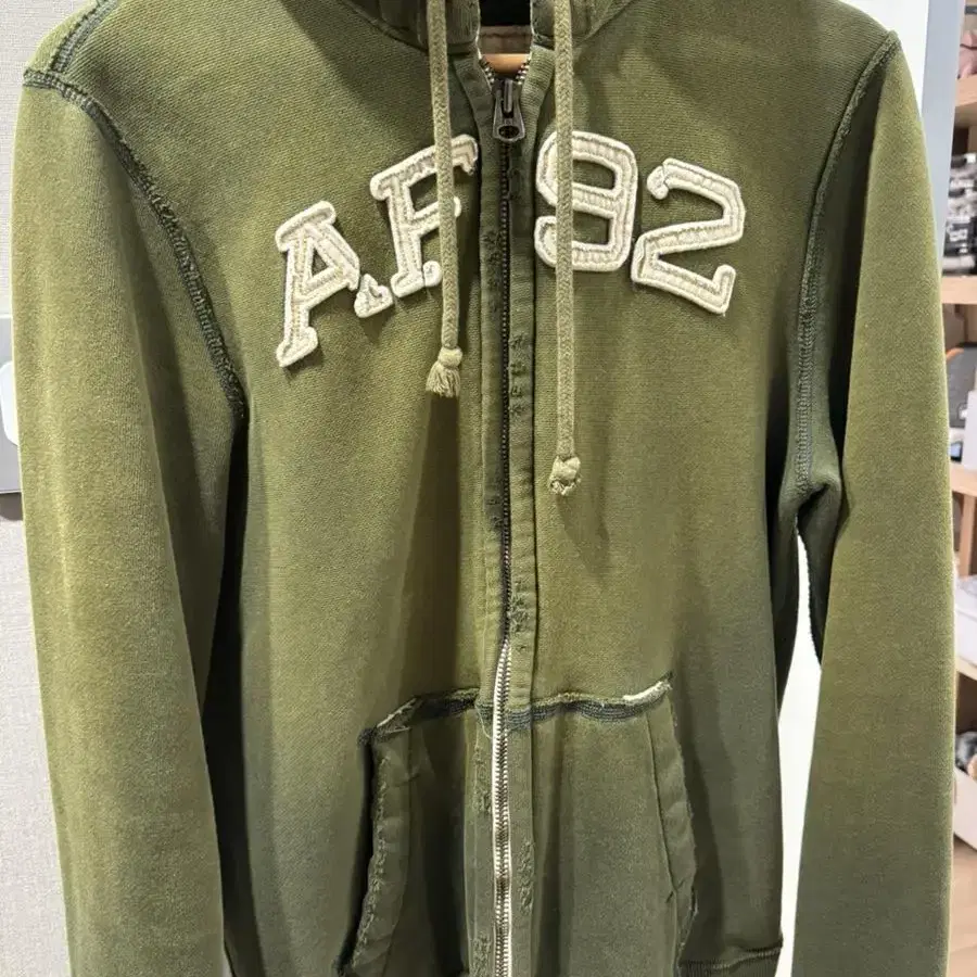 Abercrombie 아베크롬비 집업후드 m사이즈