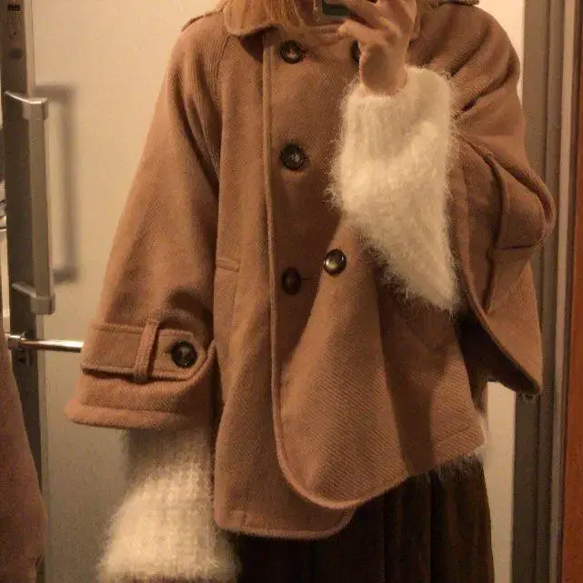 Hana Yubin Vintage Cape