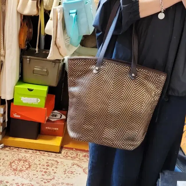 HERMES 에르메스 CUIR 쉐브론 직조 숄더백 쇼퍼백 B942