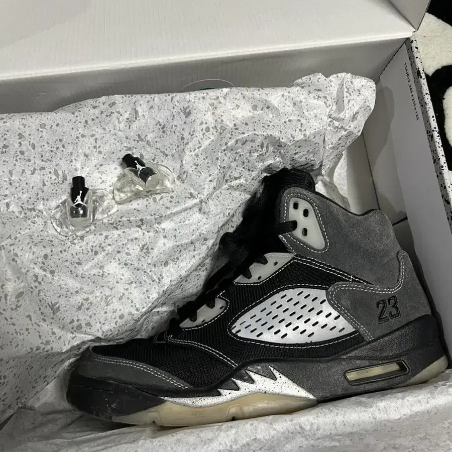 조던 5 앤트러사이트 Jordan 5 Retro Anthracite