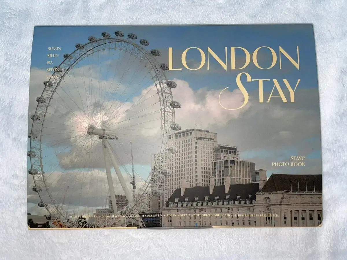 Stayc London unsealed photobook WTS