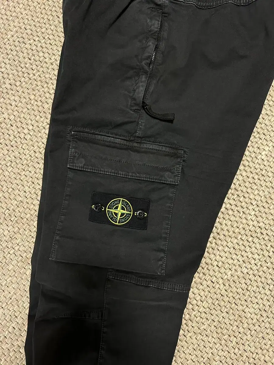 Stone Island 23FW CargoJogger 30 Department Store