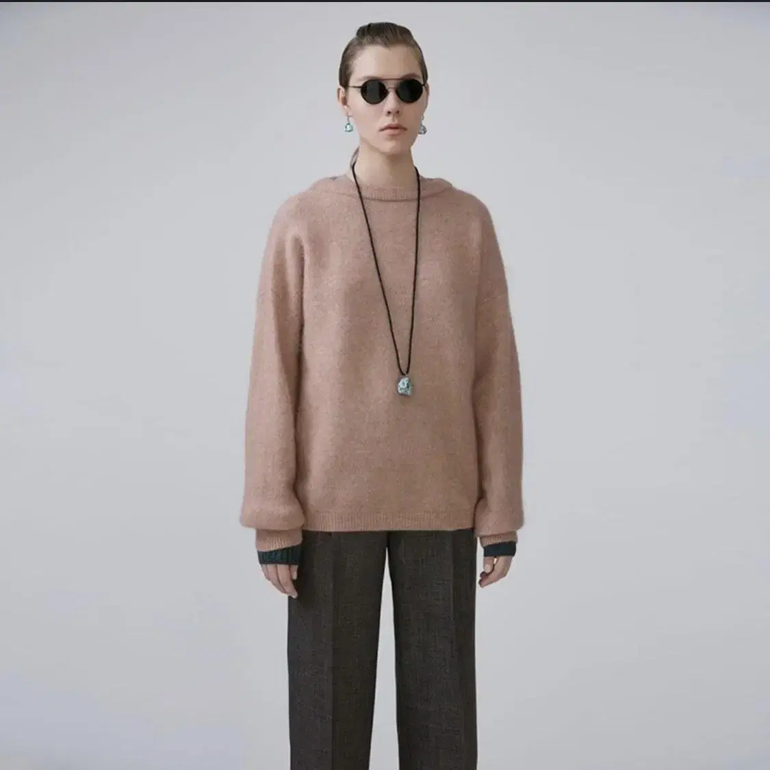 ACNE STUDIOS  드라마틱 모헤어 스웨터