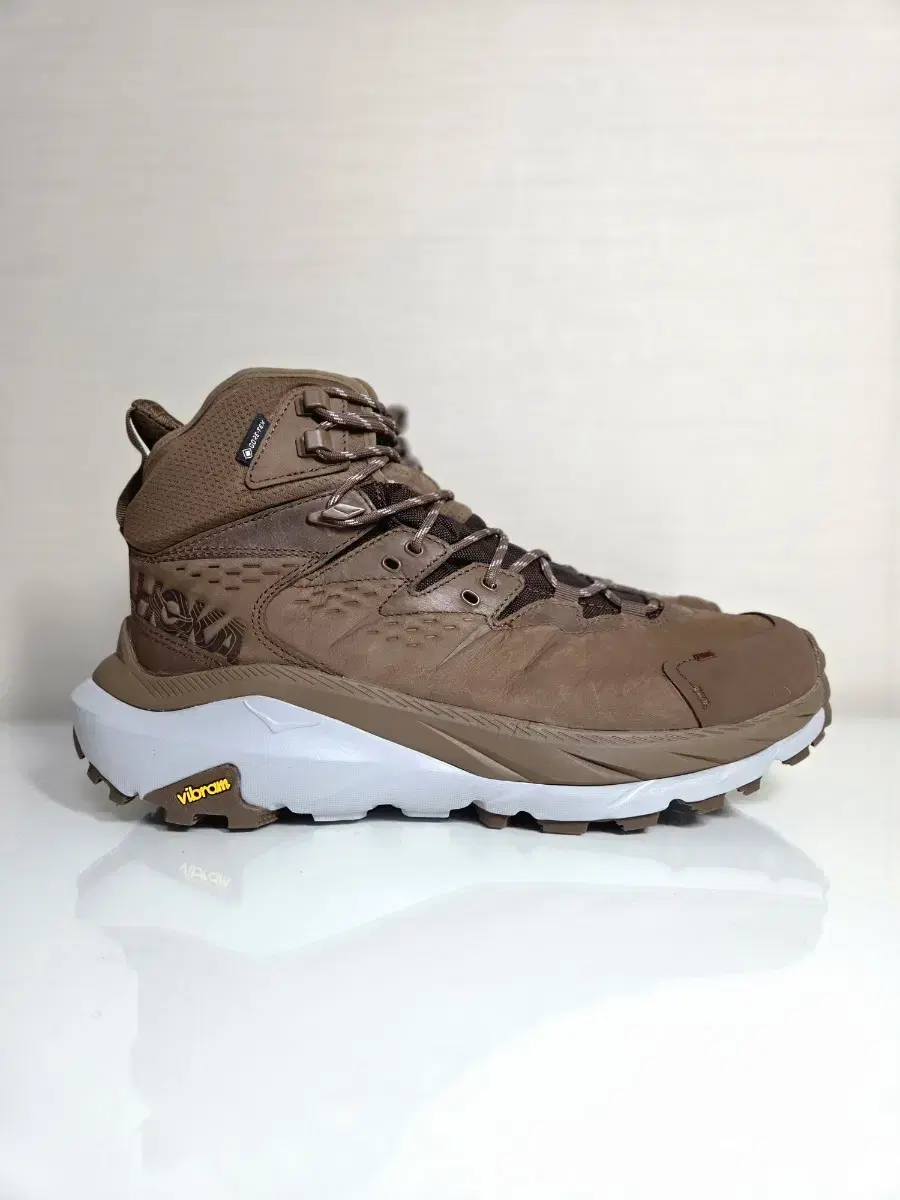 Hoka Hokaoneone Kaha Gore-Tex Vibram Hiking Shoes Brown