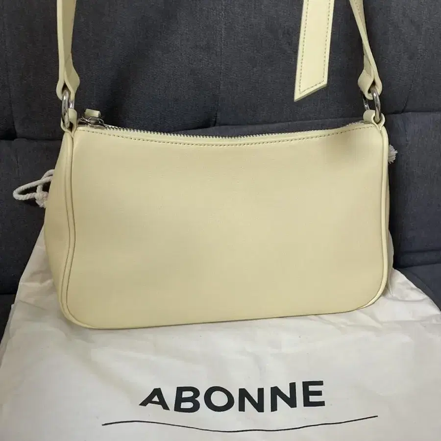 르 아보네 (le abonne)  Liv bag lemon (체인 포함)