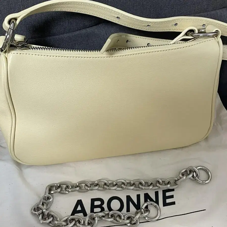 르 아보네 (le abonne)  Liv bag lemon (체인 포함)