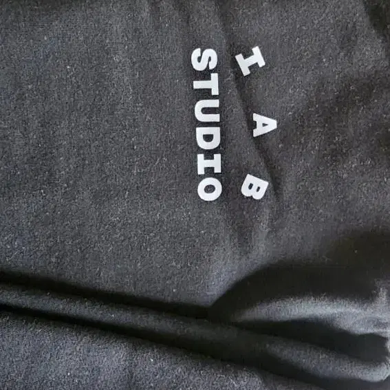 IAB studio hoodie black white (L)