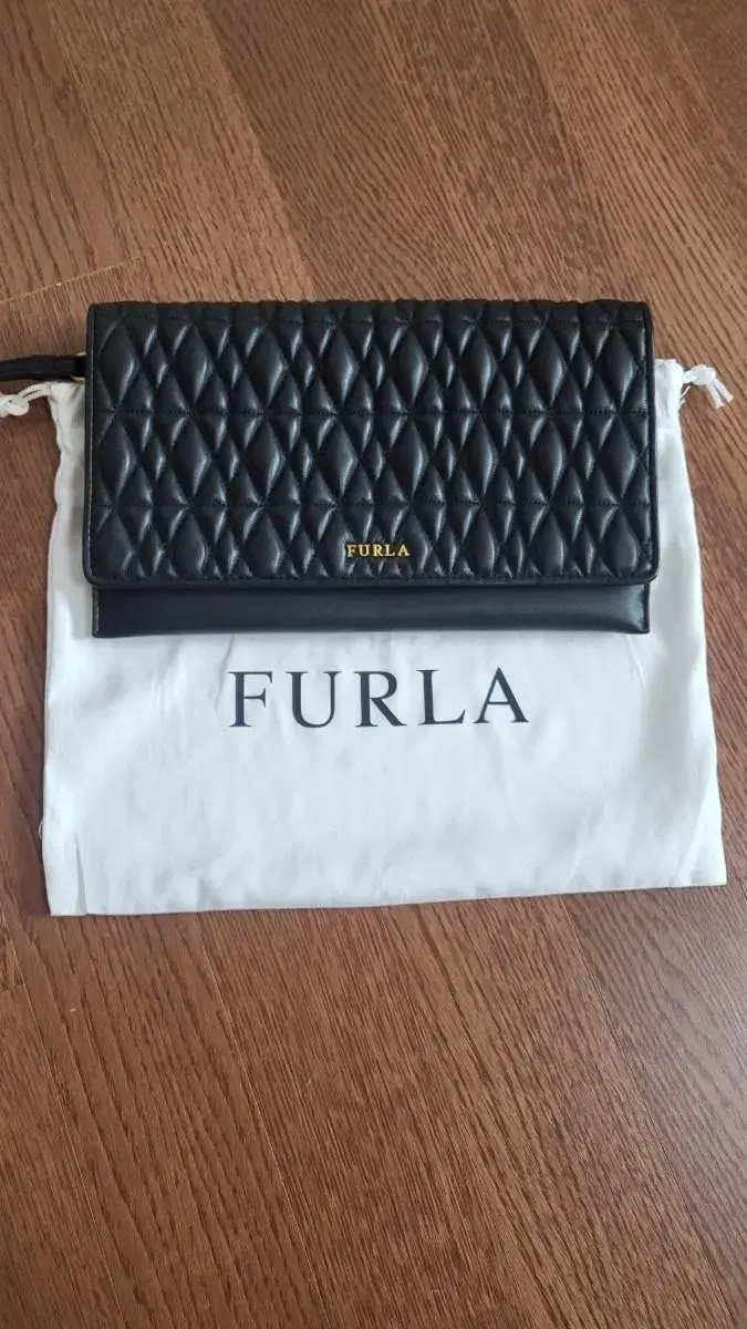 훌라 FURLA 클러치백 파우치백