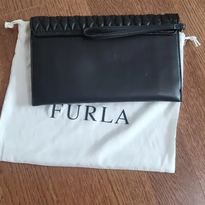 훌라 FURLA 클러치백 파우치백