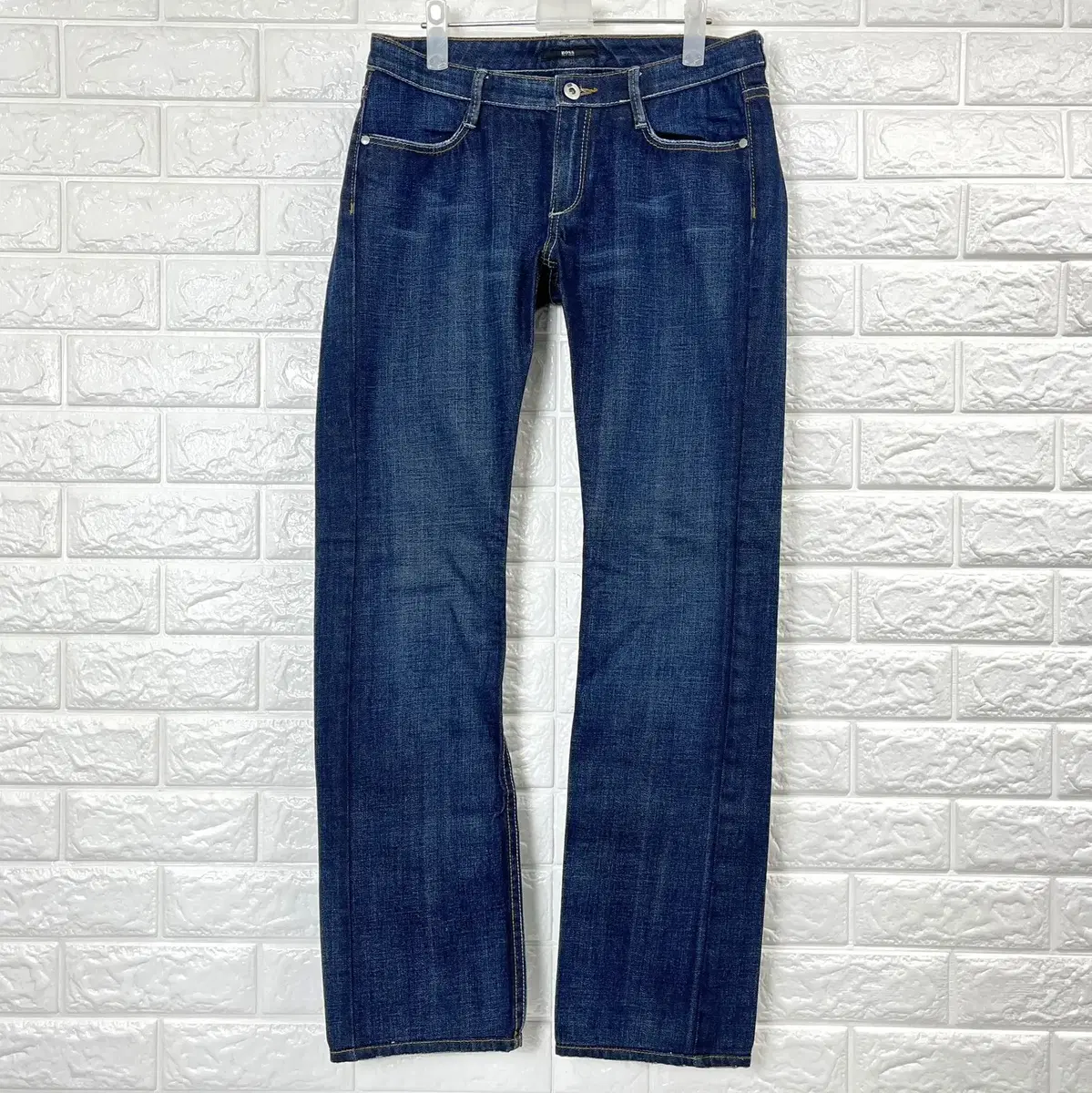 Hugo Boss Jeans (Waist 28-29)