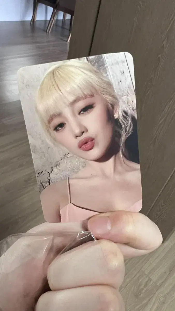 Idle minnie Tue I BURN photocard