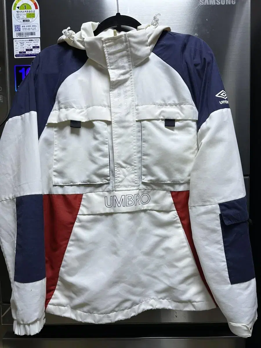 Umbro Anorak size 95