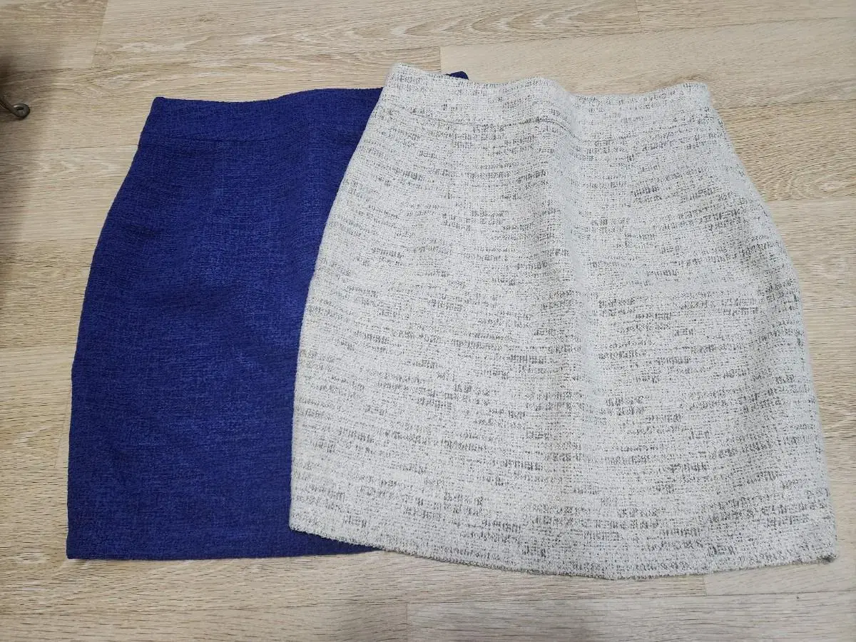 Boucle Skirt