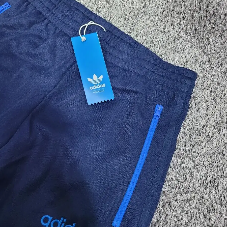 (새상품) adidas 아디다스 삼선 트레이닝 팬츠 불꽂로고 / 남 95