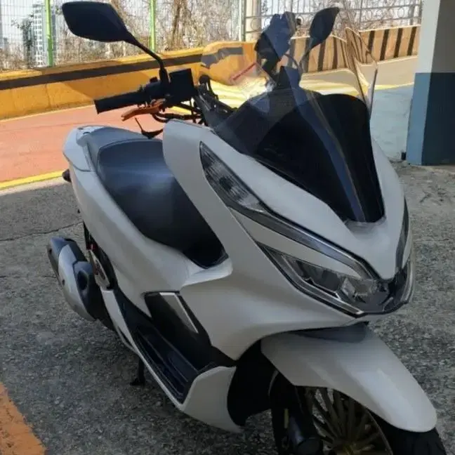 pcx150 더뉴 중고 모델 19년형 팝니다