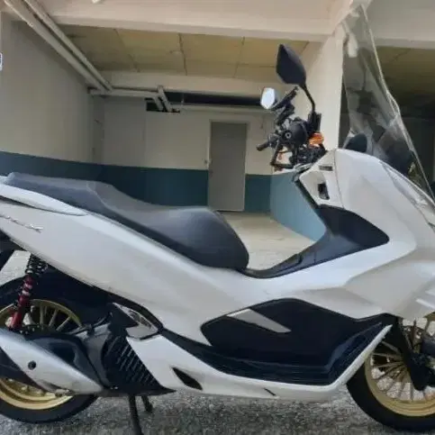 pcx150 더뉴 중고 모델 19년형 팝니다