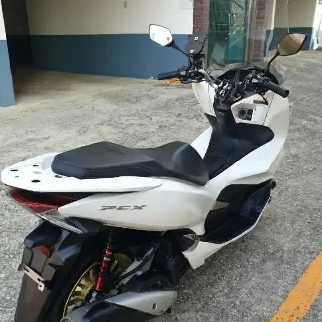 pcx150 더뉴 중고 모델 19년형 팝니다