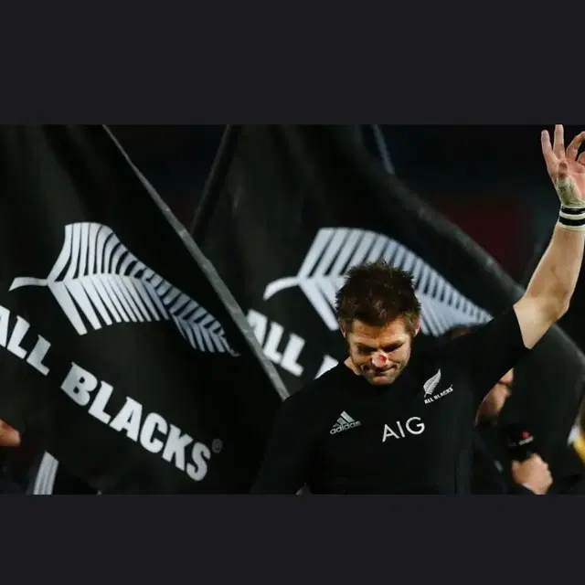 아디다스 올블랙스(All Blacks) 아동 카라티 팝니다.