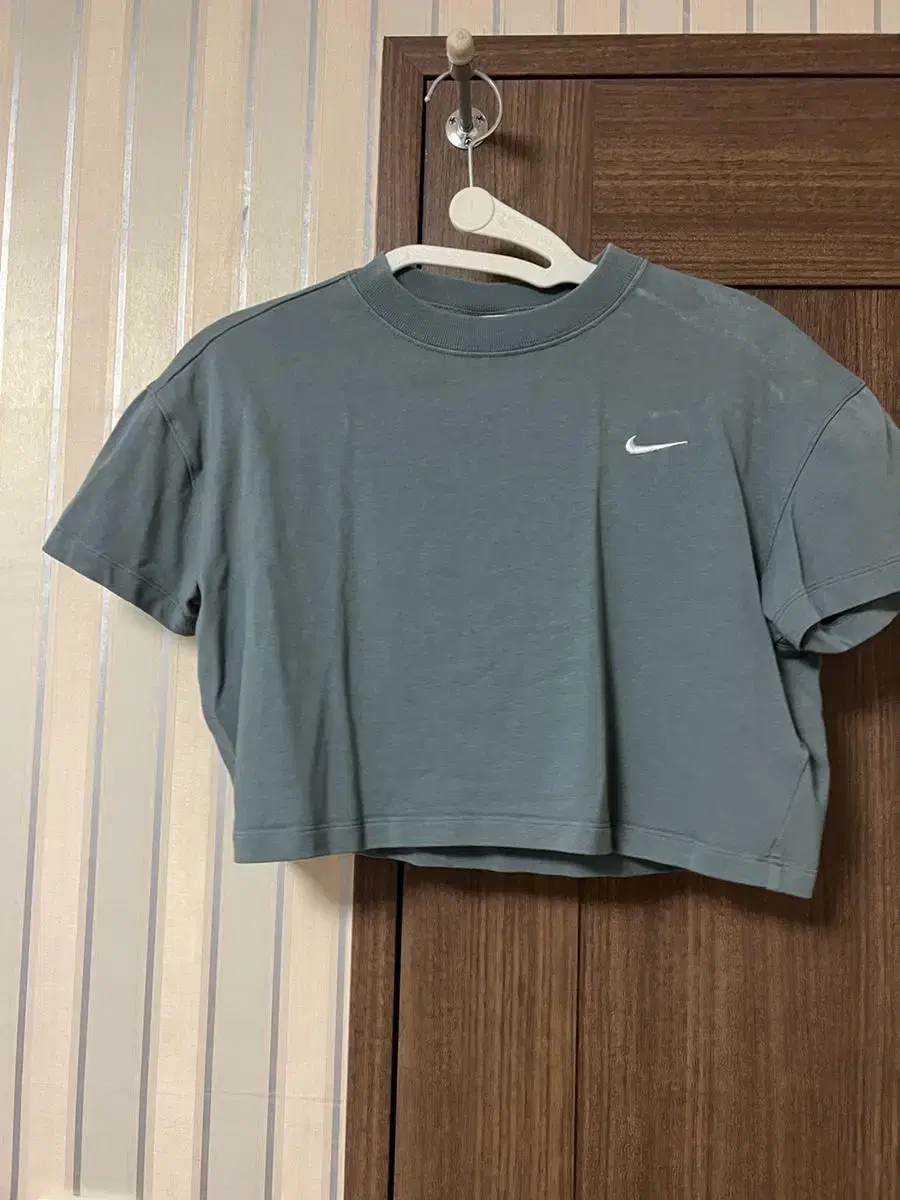 Nike Crop T-Shirt