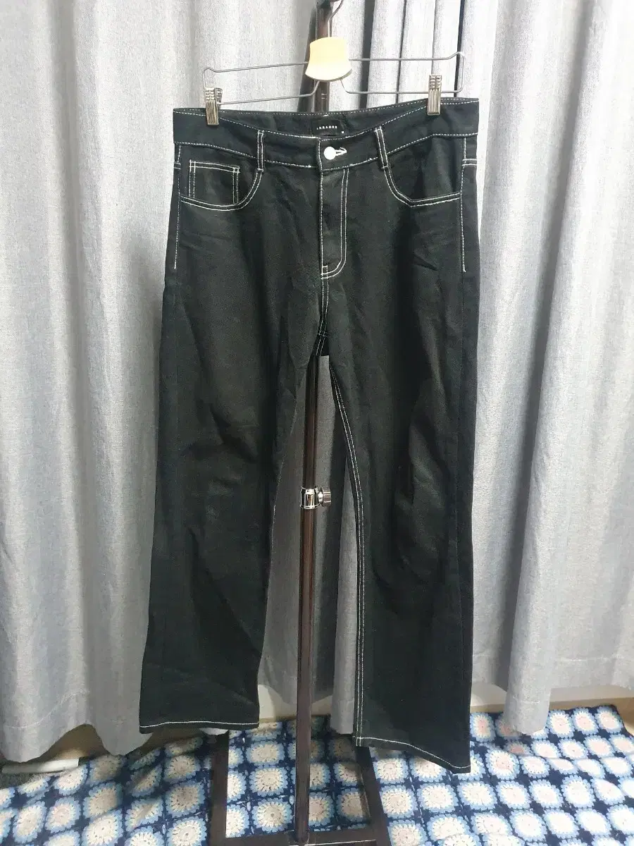 Men's Stitched Black Jeans