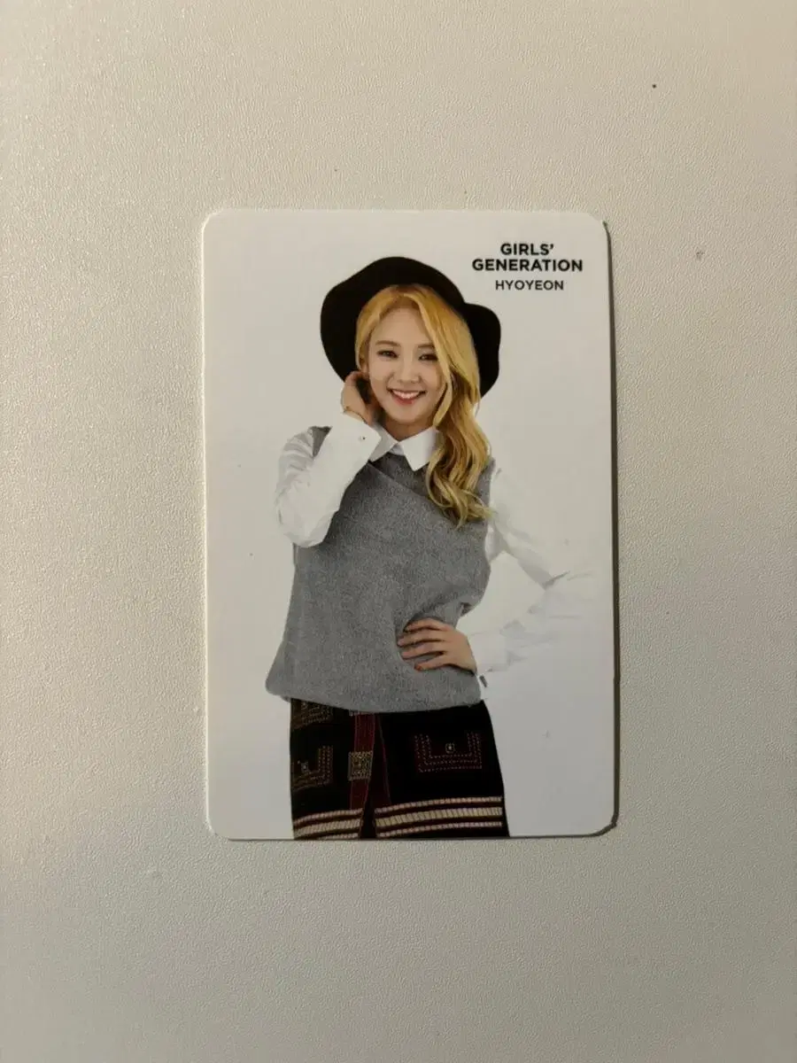 Official girls generation hyoyeon photocard