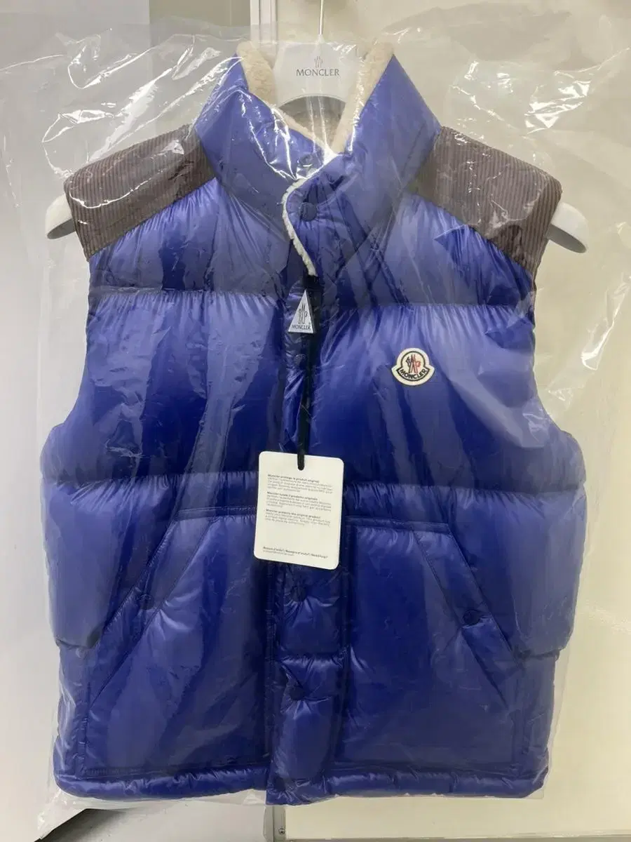 Moncler Adèche Down Gilet Padded Vest