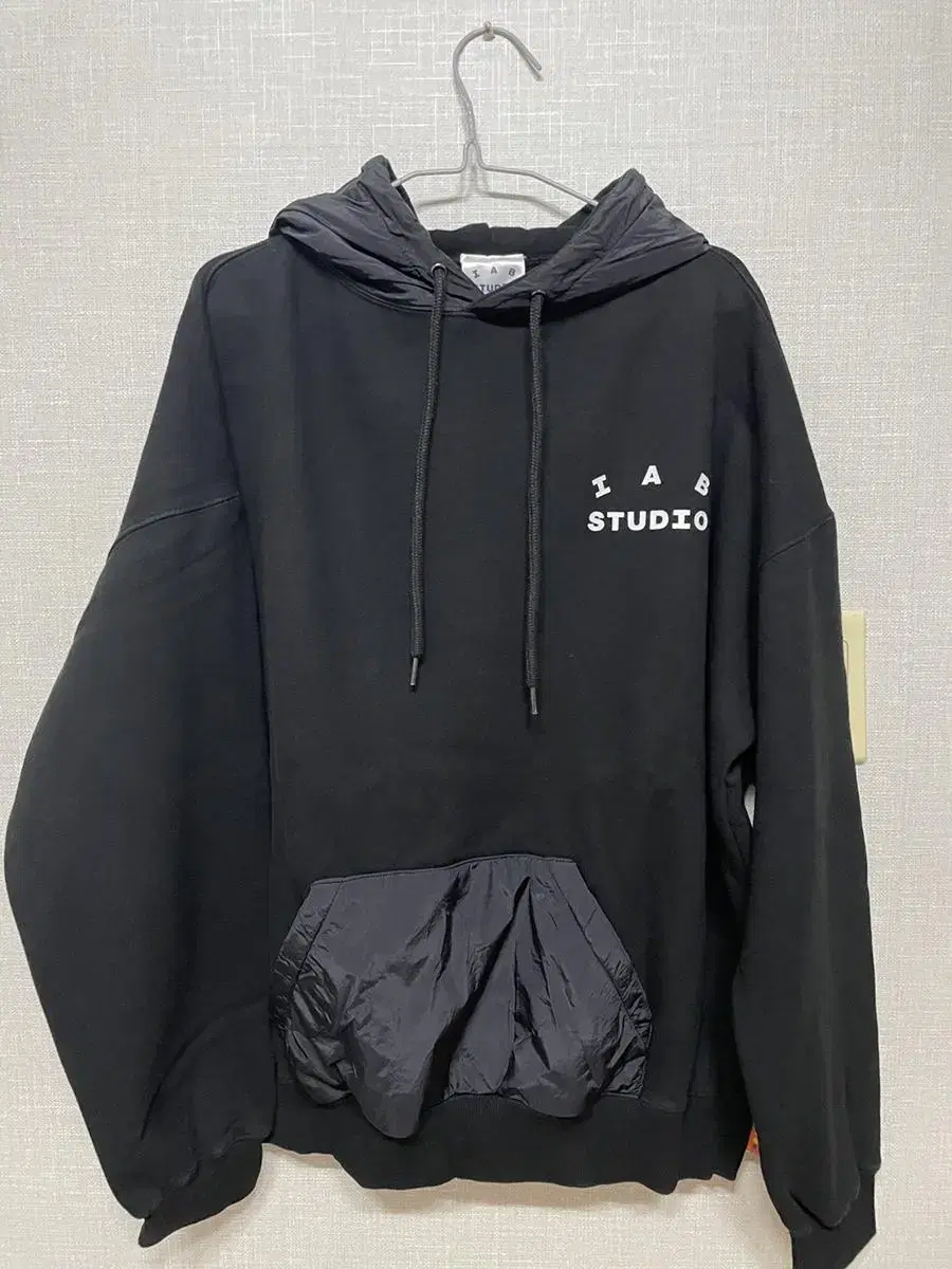 iApp Studio Woven Hoodie Black XL