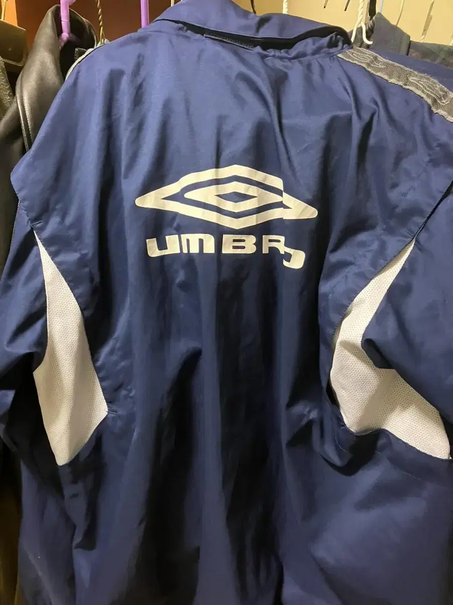 Umbro Vintage Windbreaker US M